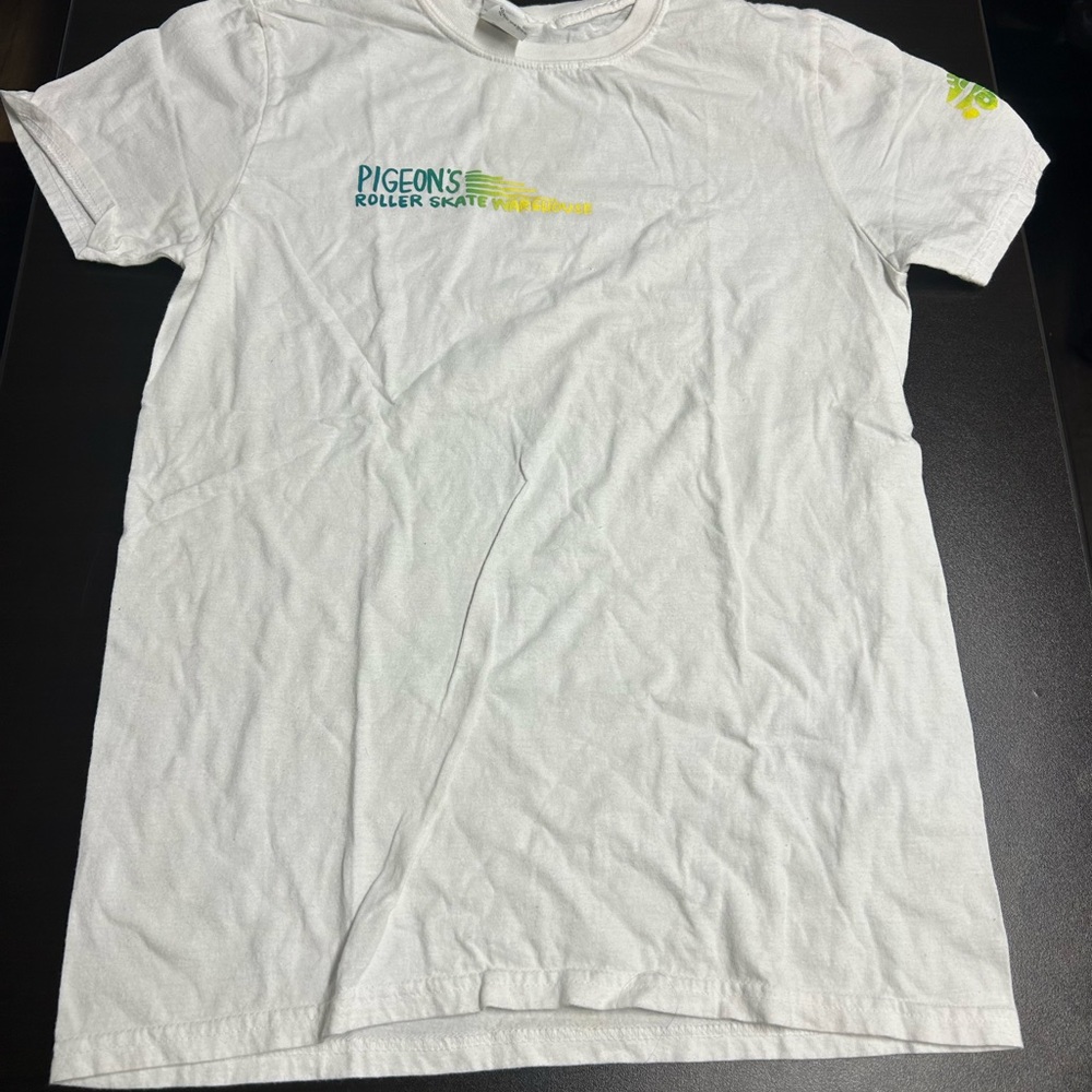Pigeon’s Roller Skate Warehouse Unisex T-shirt Size Small White 100% Cotton